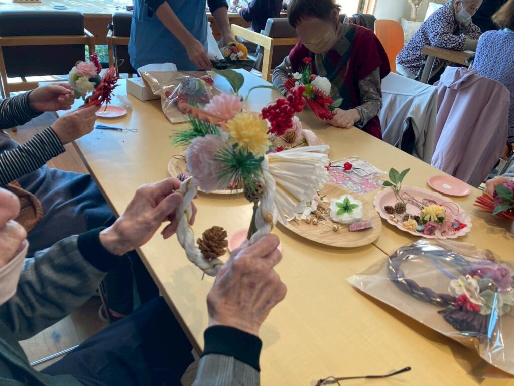 介護美容/創作レク風景